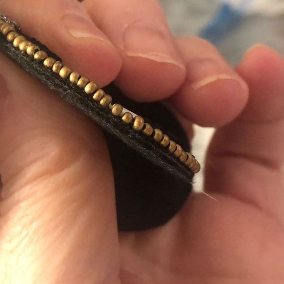 Seed bead earring and Swarovski bracelet, gold tone - Picture 5 of 8